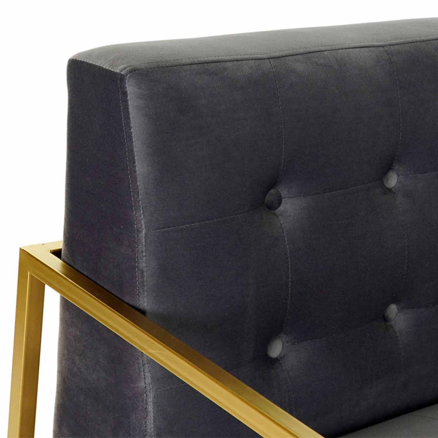 POLTRONA VELUDO CINZA  METAL DOURADO DE 67X70X76